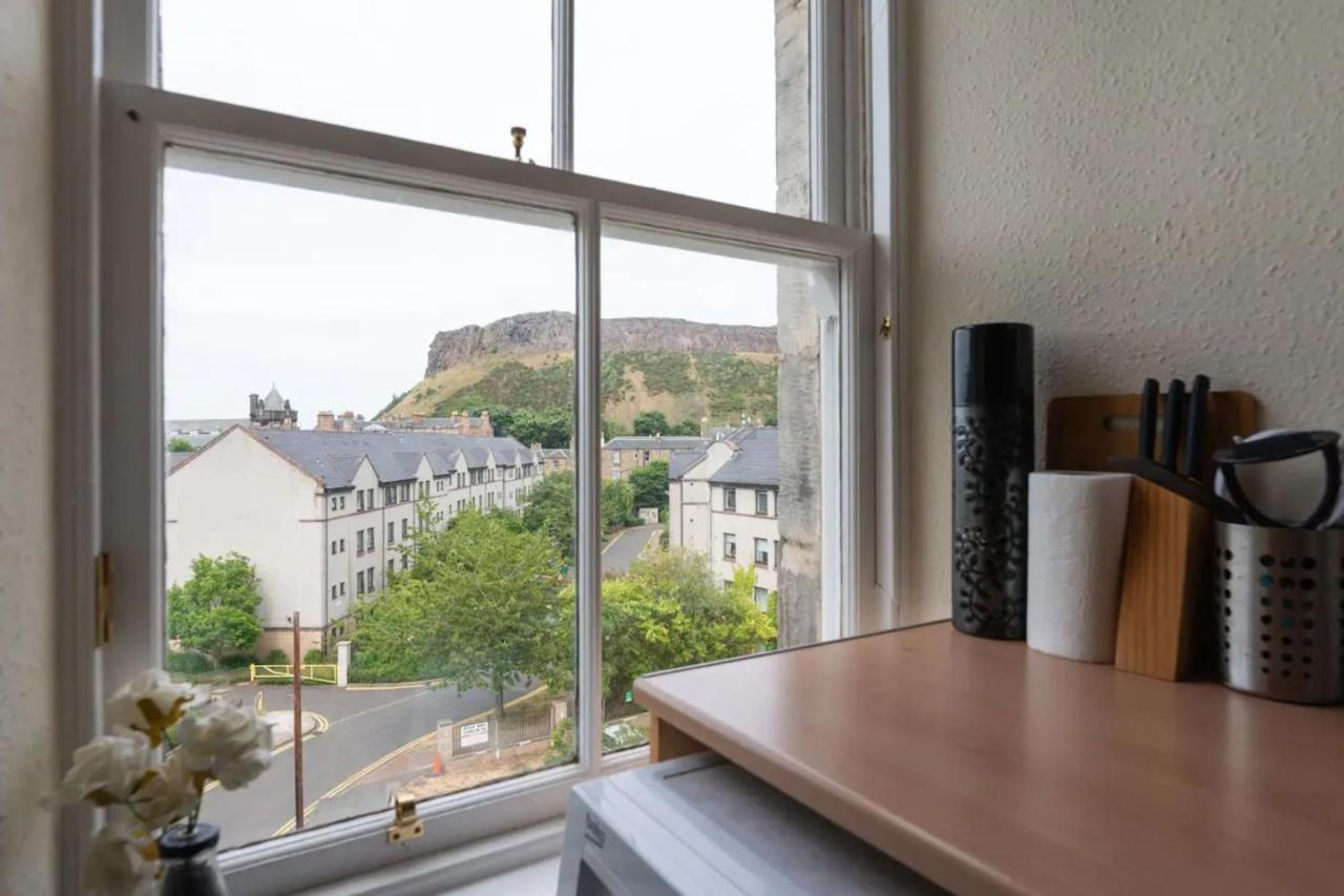 Cosy 2 Bedroom In Edinburgh Old Town Bagian luar foto